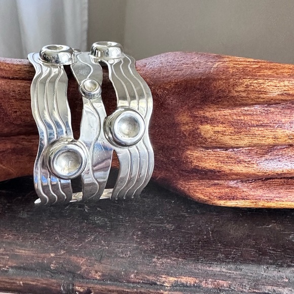 Beautiful Abstract Wide Sterling Silver Cuff Bracelet - Picture 4 of 12